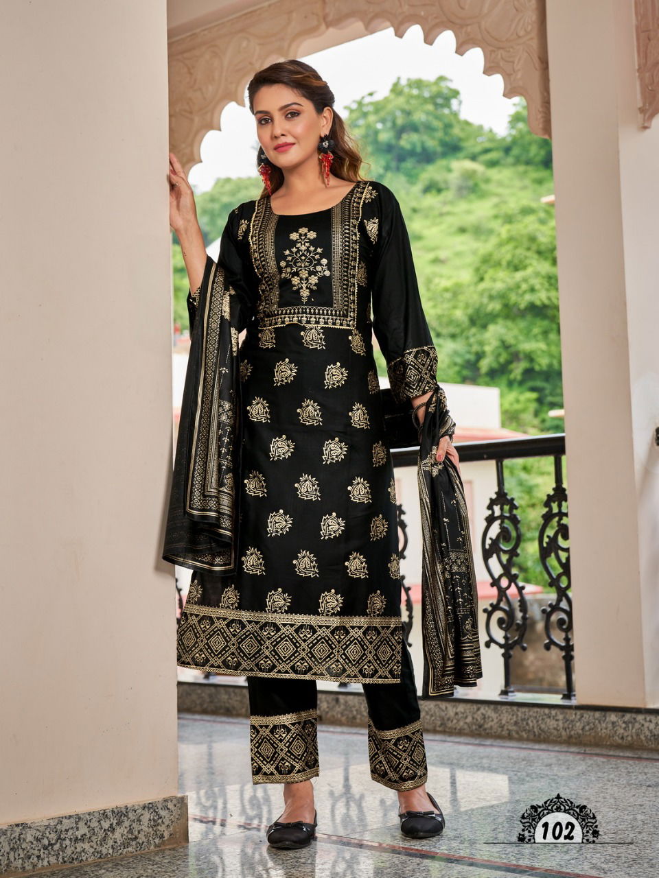 Banwery Nykaa New Fancy Festival Wear Rayon Kurti Pant With Dupatta Collection